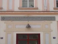 Haupteingang Peter-Tunner-Straße 25-27
